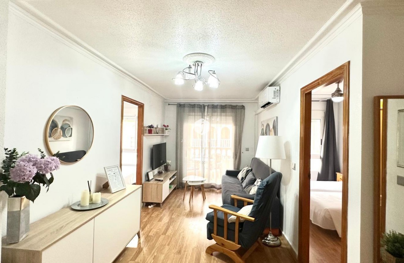 D'occasion - Appartement -
Torrevieja - Acequion