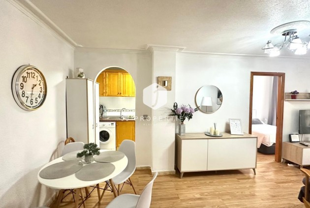 D'occasion - Appartement -
Torrevieja - Acequion