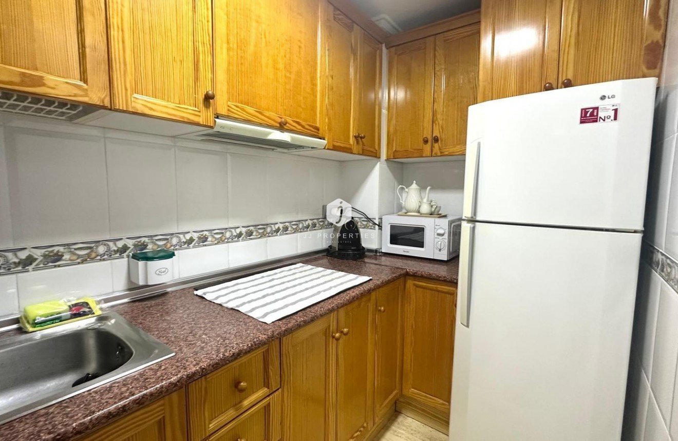 D'occasion - Appartement -
Torrevieja - Acequion