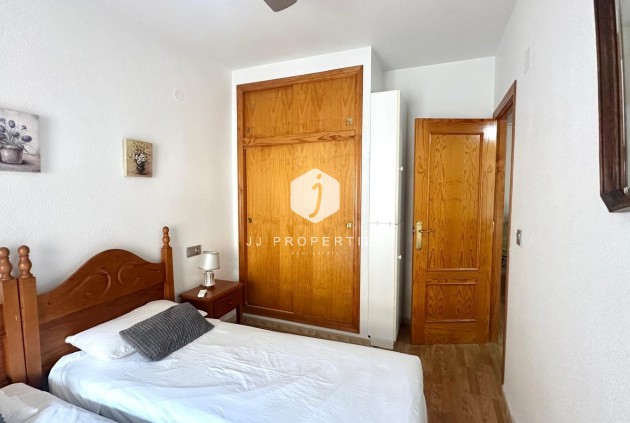 D'occasion - Appartement -
Torrevieja - Acequion