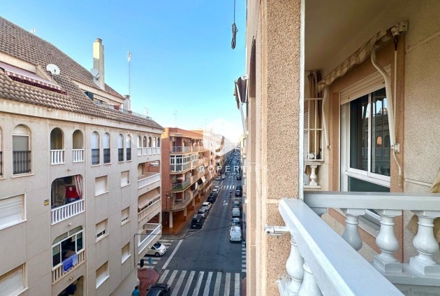 D'occasion - Appartement -
Torrevieja - Acequion