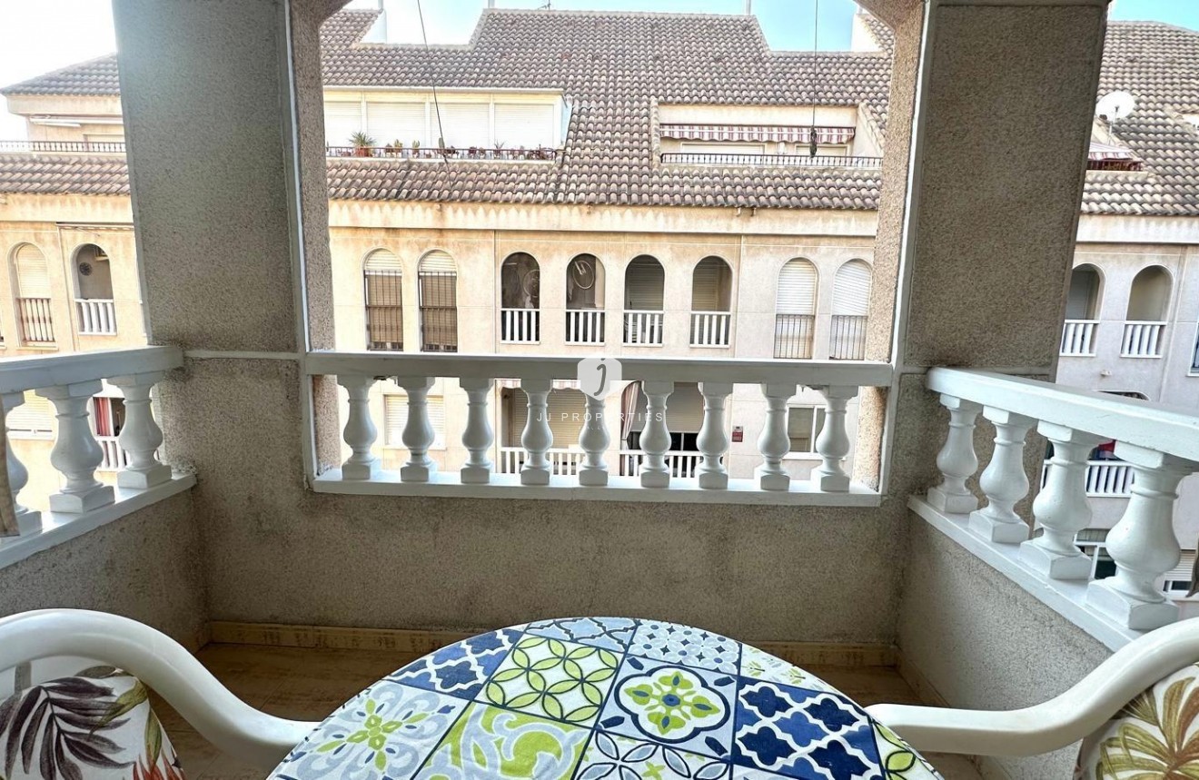 D'occasion - Appartement -
Torrevieja - Acequion