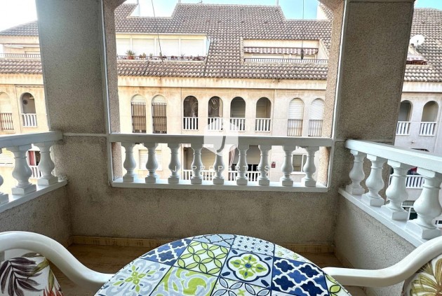 D'occasion - Appartement -
Torrevieja - Acequion