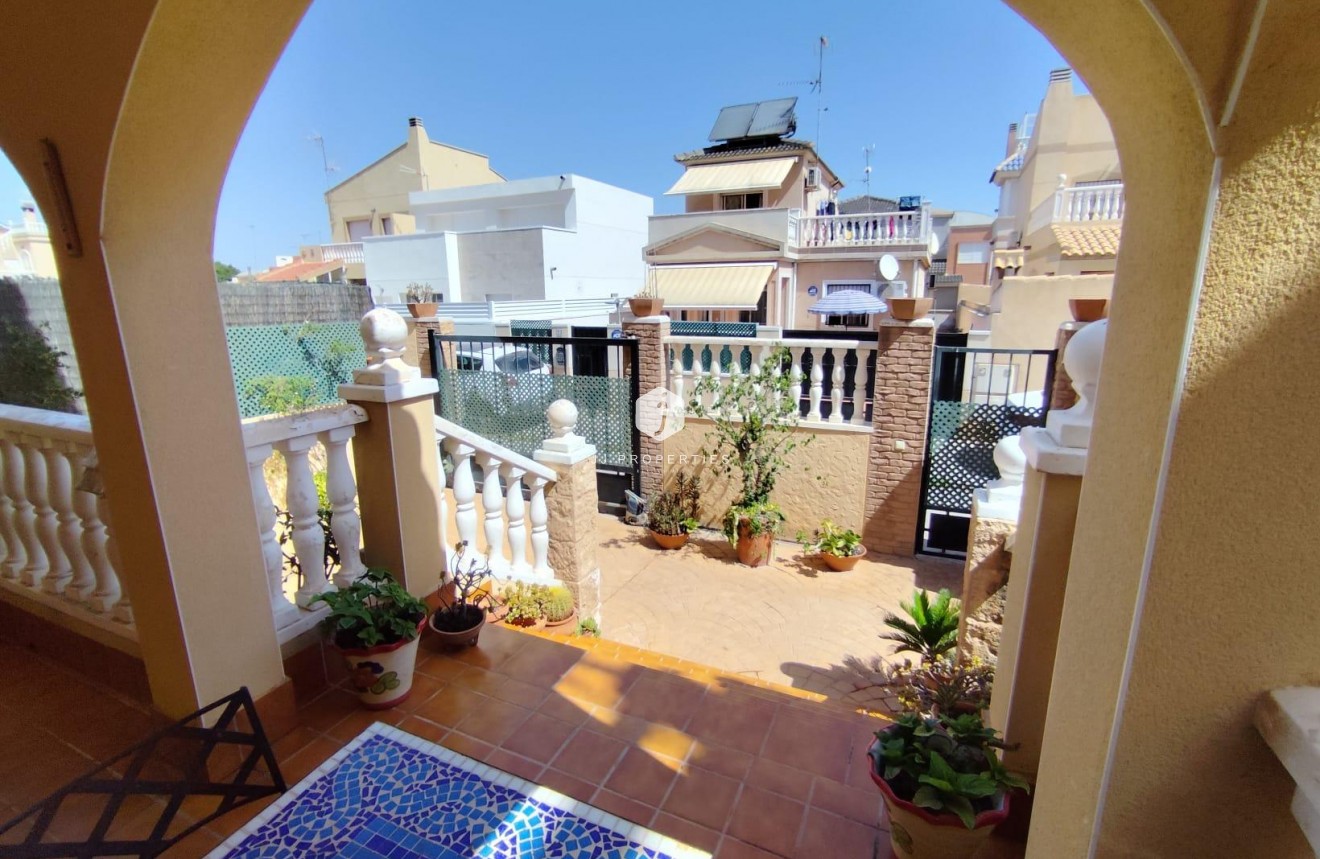 Aus zweiter Hand - Villa -
Torrevieja - Aguas Nuevas 2