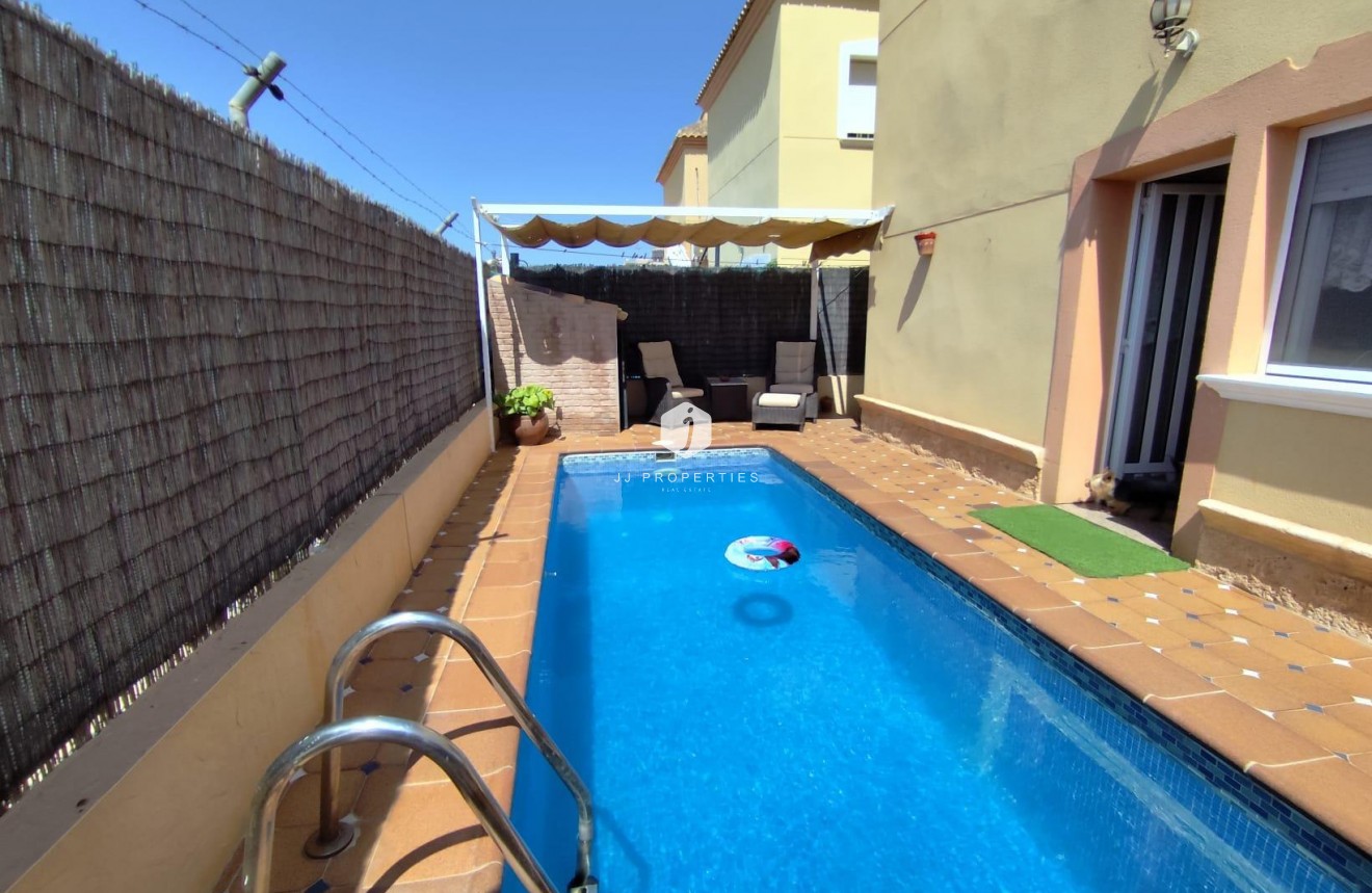 Aus zweiter Hand - Villa -
Torrevieja - Aguas Nuevas 2