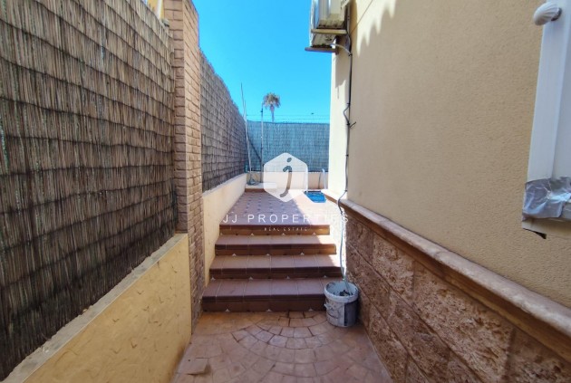 Aus zweiter Hand - Villa -
Torrevieja - Aguas Nuevas 2