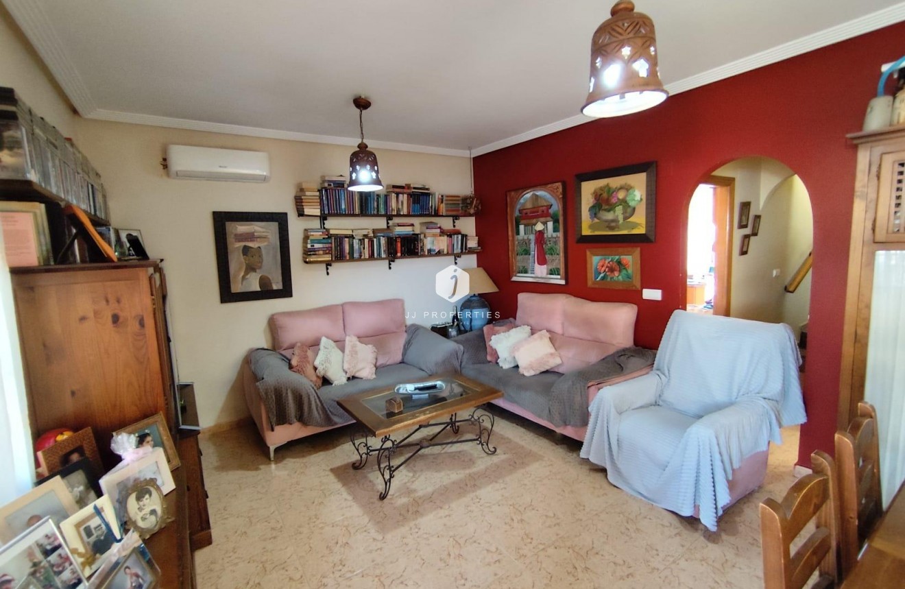 Aus zweiter Hand - Villa -
Torrevieja - Aguas Nuevas 2