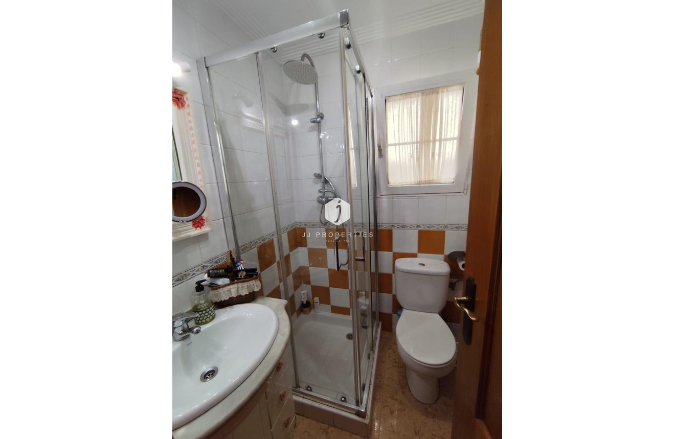 Aus zweiter Hand - Villa -
Torrevieja - Aguas Nuevas 2