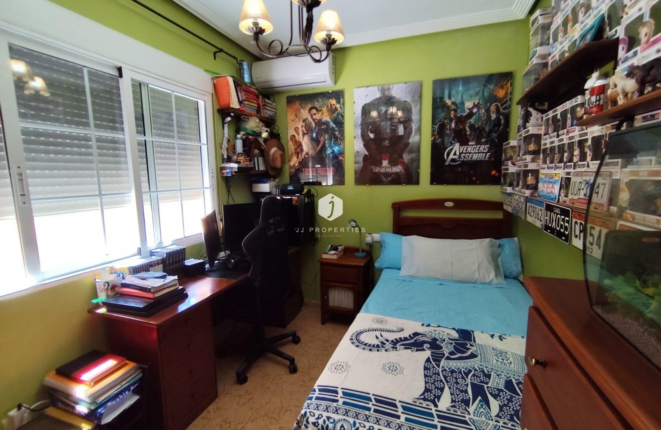 Aus zweiter Hand - Villa -
Torrevieja - Aguas Nuevas 2