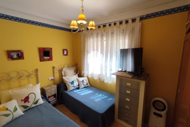 Aus zweiter Hand - Villa -
Torrevieja - Aguas Nuevas 2