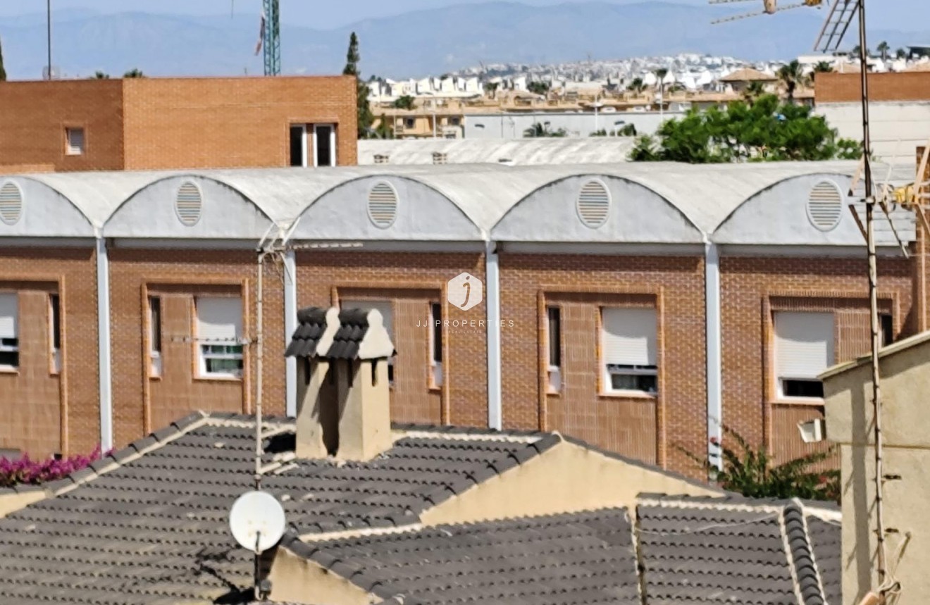 Aus zweiter Hand - Villa -
Torrevieja - Aguas Nuevas 2