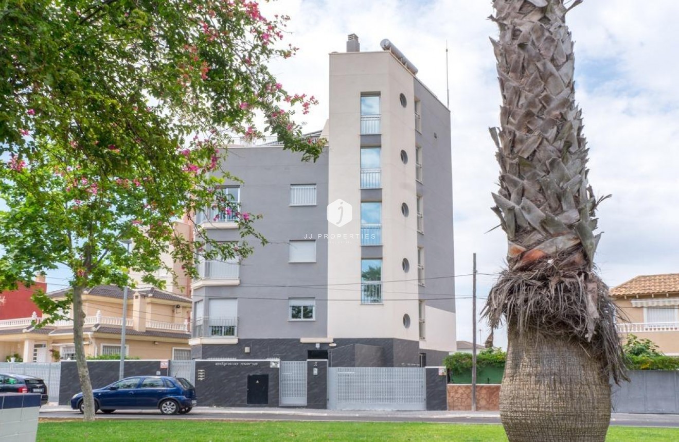 Segunda mano - Apartamento / piso -
Torrevieja - Estacion de autobuses