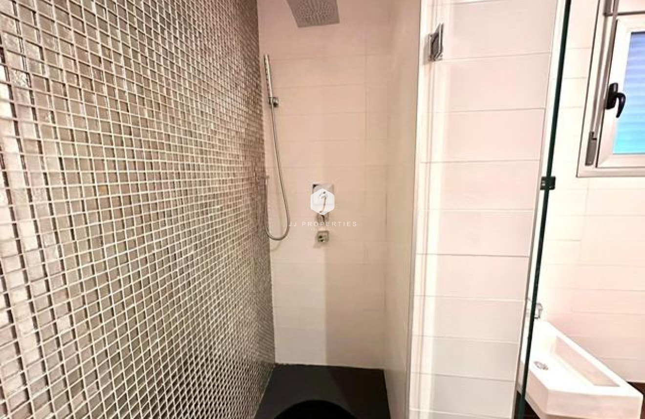 Segunda mano - Apartamento / piso -
Torrevieja - Estacion de autobuses