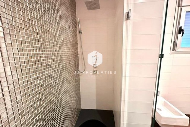 Segunda mano - Apartamento / piso -
Torrevieja - Estacion de autobuses