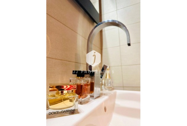 Segunda mano - Apartamento / piso -
Torrevieja - Estacion de autobuses