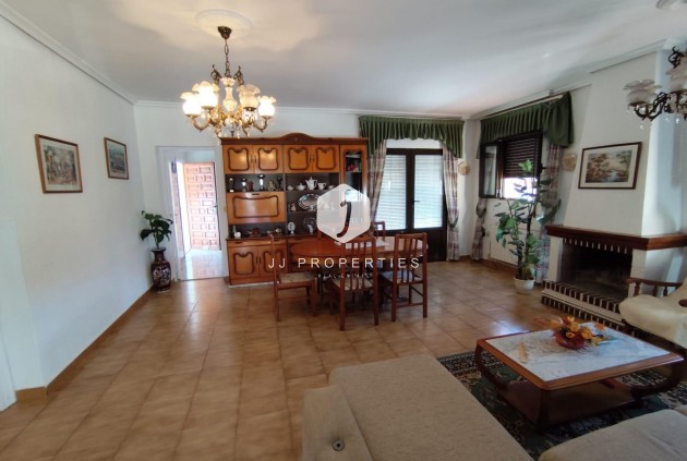 Segunda mano - Villa -
Torrevieja - Estacion de autobuses