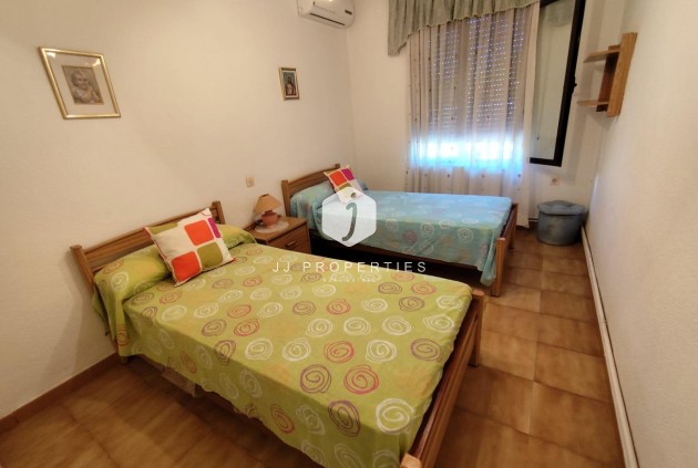 Segunda mano - Villa -
Torrevieja - Estacion de autobuses