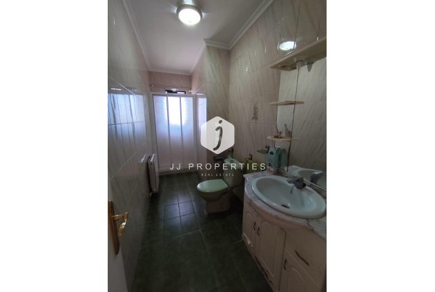 Segunda mano - Villa -
Torrevieja - Estacion de autobuses