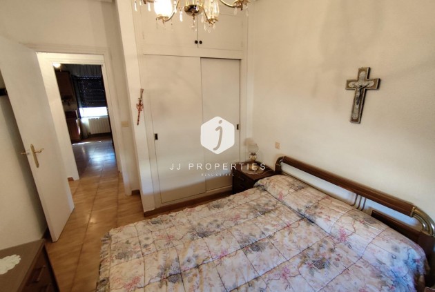 Segunda mano - Villa -
Torrevieja - Estacion de autobuses