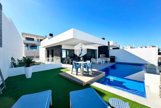 Segunda mano - Villa -
Rojales - Inland