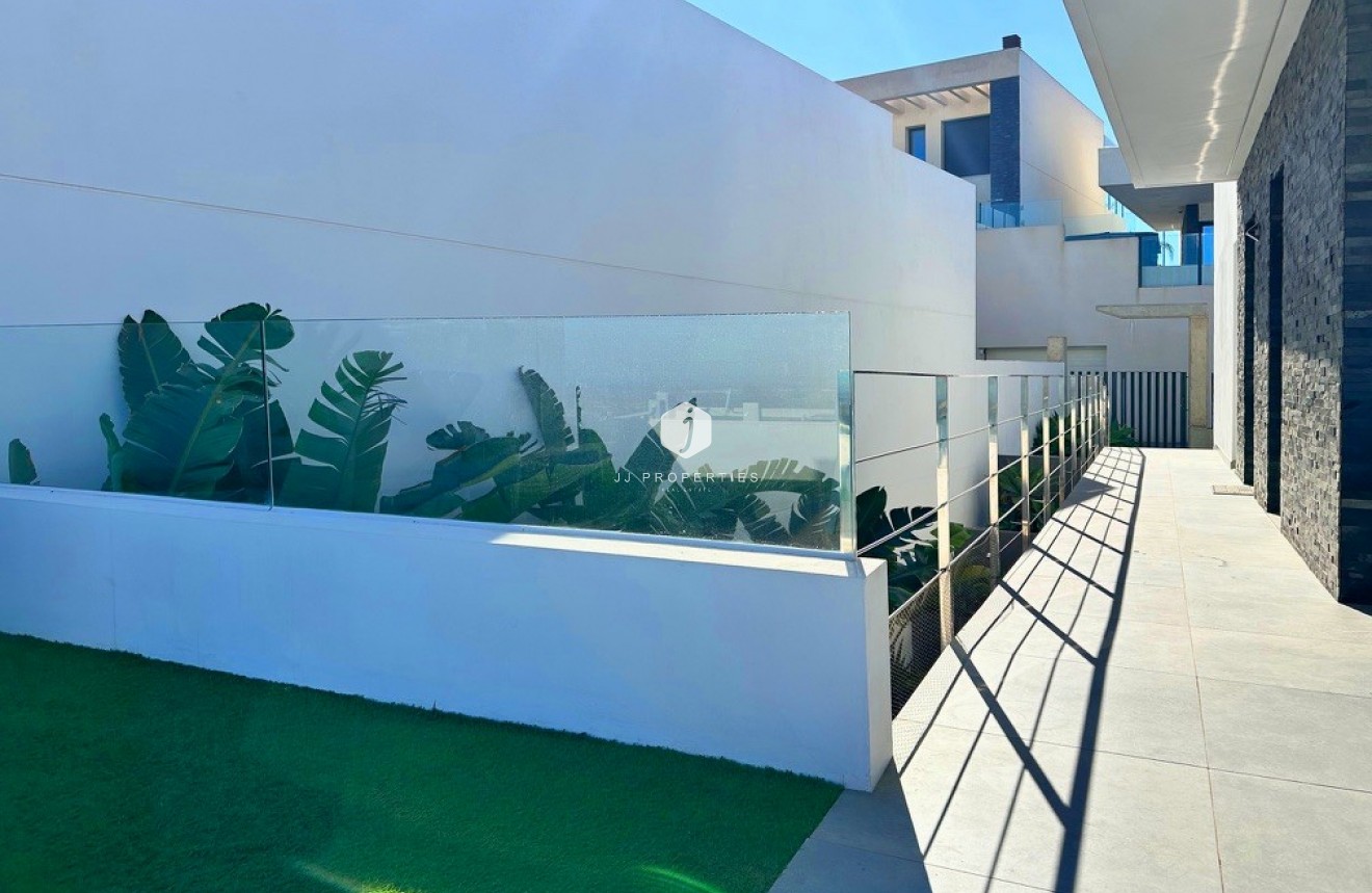 Segunda mano - Villa -
Rojales - Inland