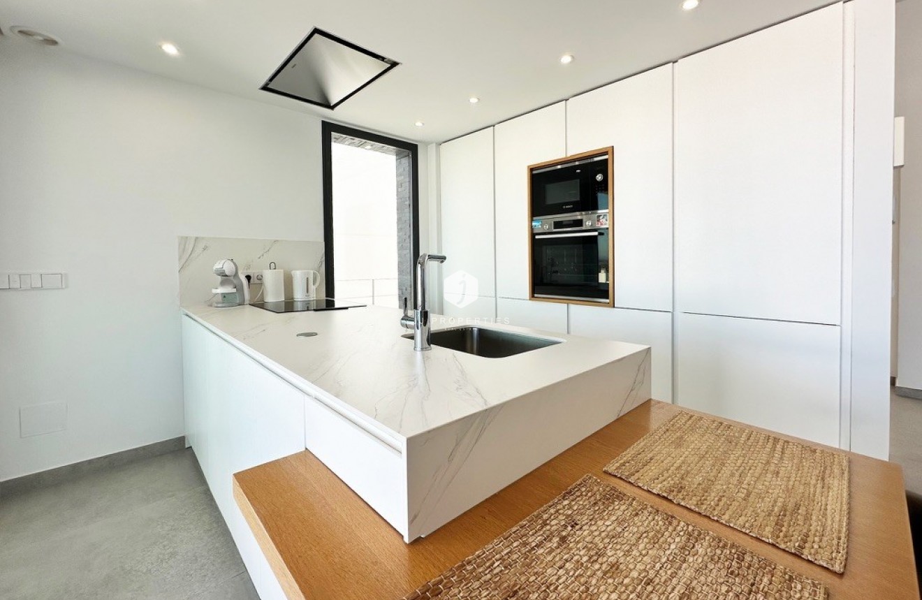 Segunda mano - Villa -
Rojales - Inland