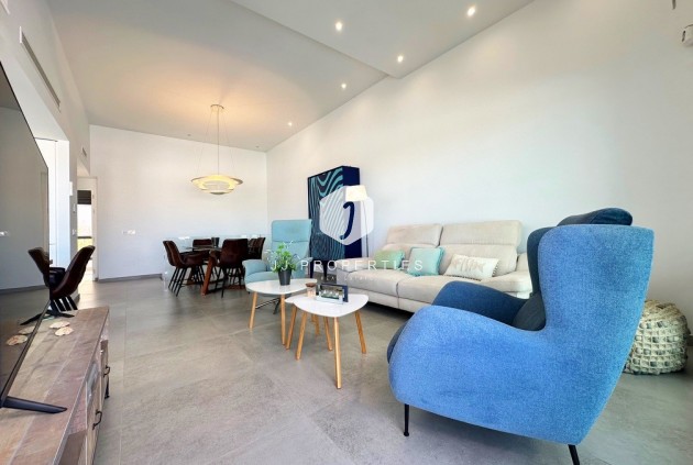 Segunda mano - Villa -
Rojales - Inland