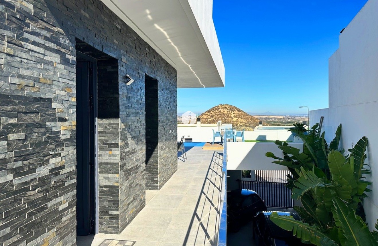 Segunda mano - Villa -
Rojales - Inland