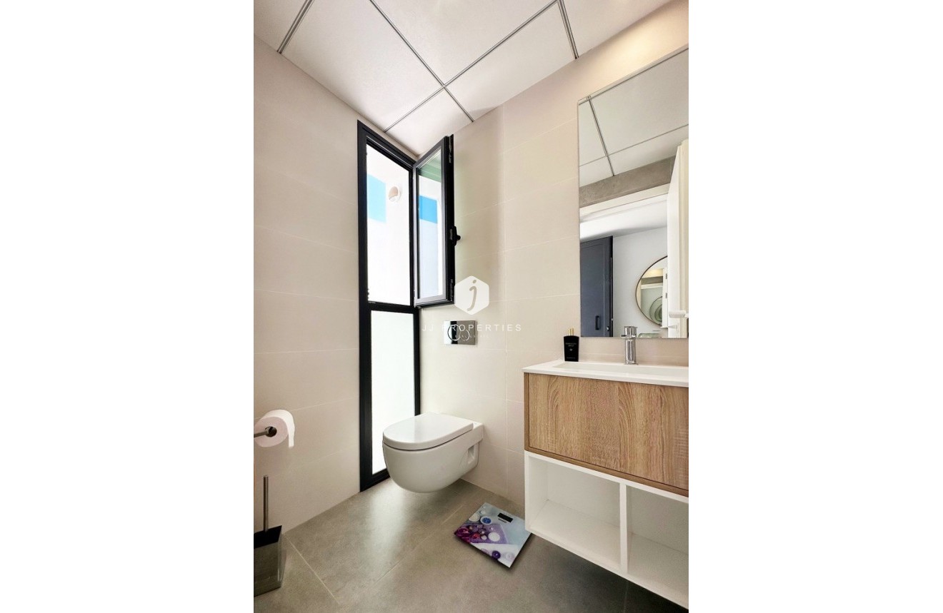 Segunda mano - Villa -
Rojales - Inland