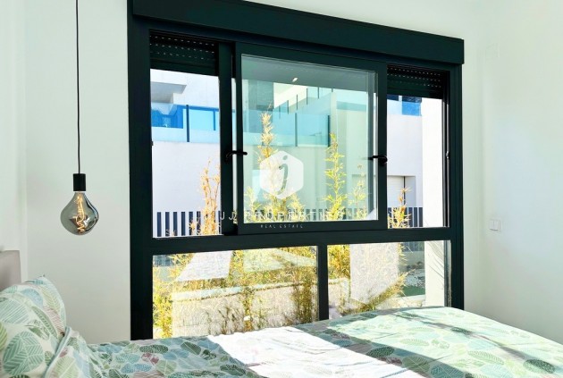 Segunda mano - Villa -
Rojales - Inland