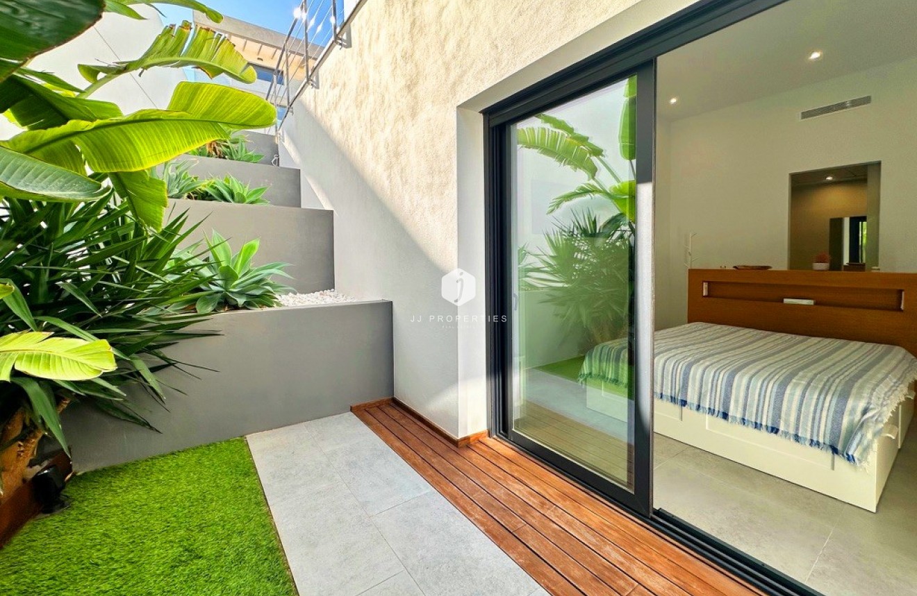 Segunda mano - Villa -
Rojales - Inland