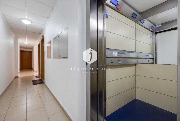 Segunda mano - Apartamento / piso -
Torrevieja - Estacion de autobuses