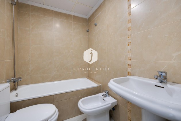 Segunda mano - Apartamento / piso -
Torrevieja - Estacion de autobuses