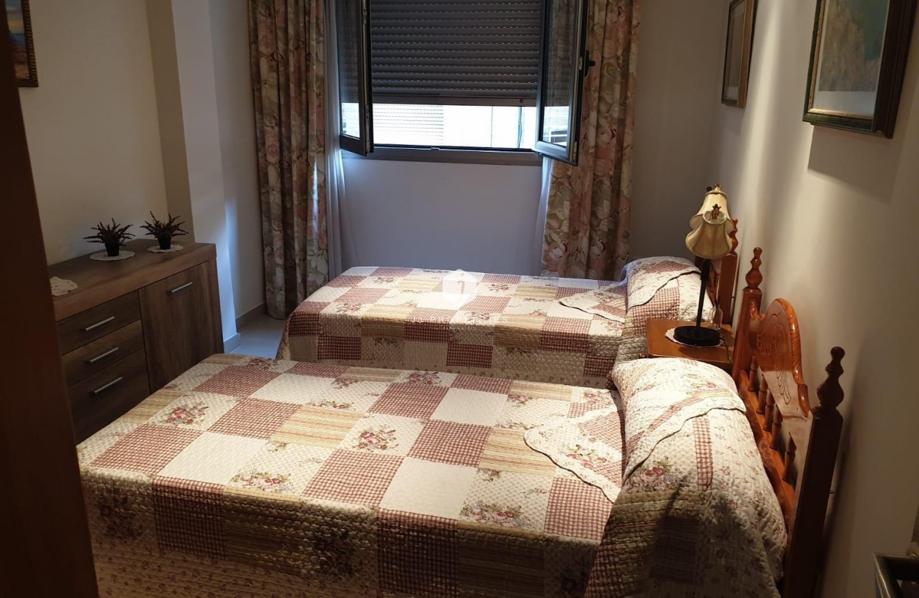 Segunda mano - Apartamento / piso -
Torrevieja - Las Piscinas Naturales