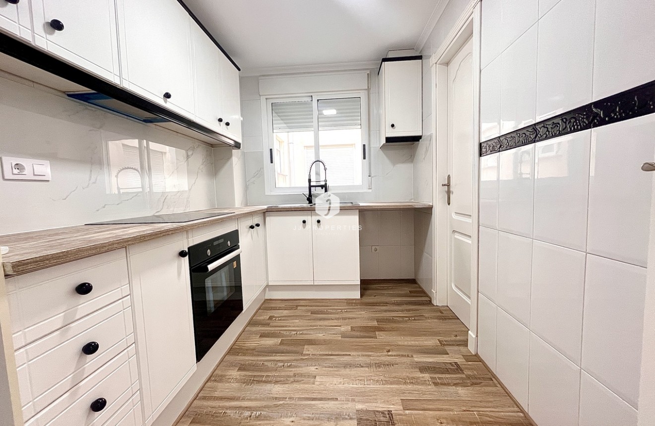 Segunda mano - Apartamento / piso -
San Miguel de Salinas - Inland