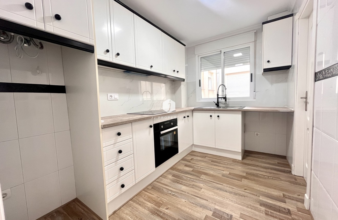 Segunda mano - Apartamento / piso -
San Miguel de Salinas - Inland