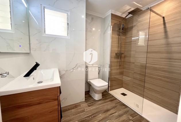 Segunda mano - Apartamento / piso -
San Miguel de Salinas - Inland