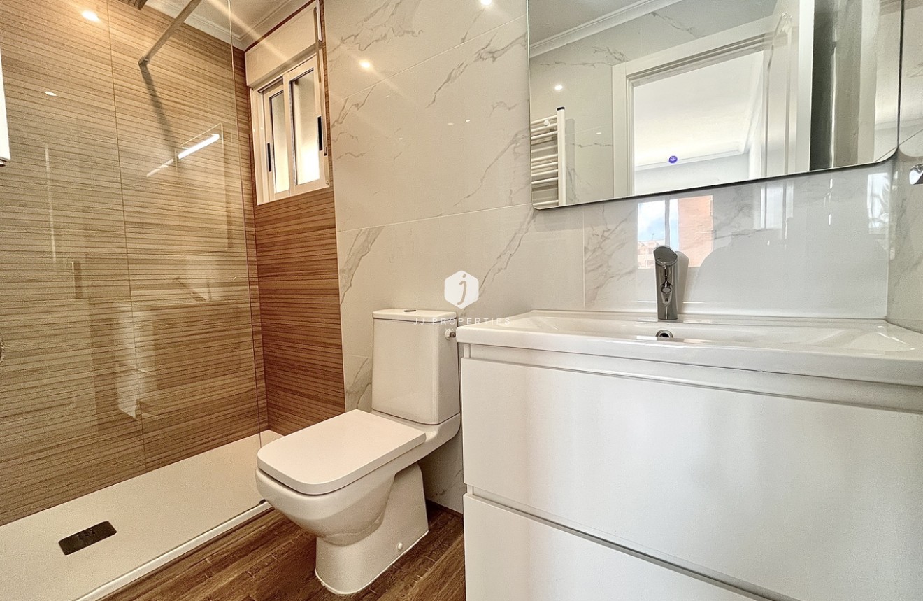 Segunda mano - Apartamento / piso -
San Miguel de Salinas - Inland