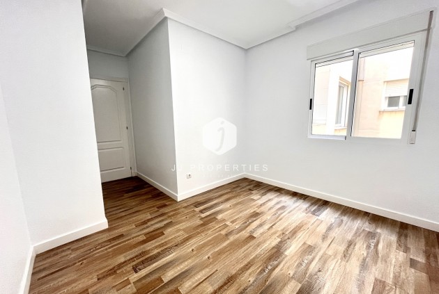 Segunda mano - Apartamento / piso -
San Miguel de Salinas - Inland