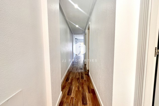 Segunda mano - Apartamento / piso -
San Miguel de Salinas - Inland