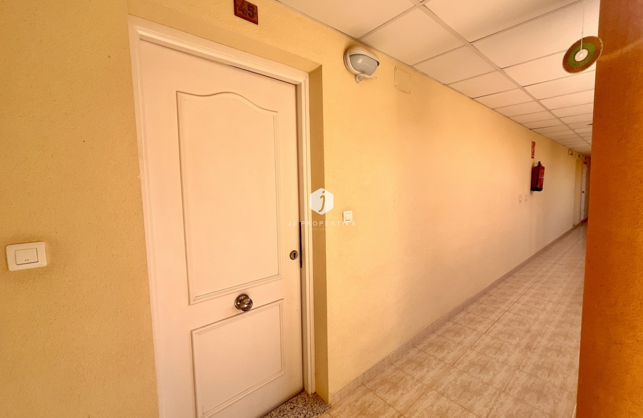 Segunda mano - Apartamento / piso -
San Miguel de Salinas - Inland