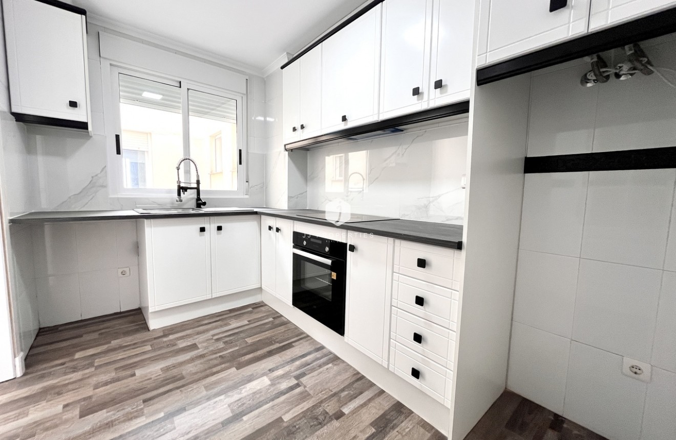 Segunda mano - Apartamento / piso -
San Miguel de Salinas - Inland