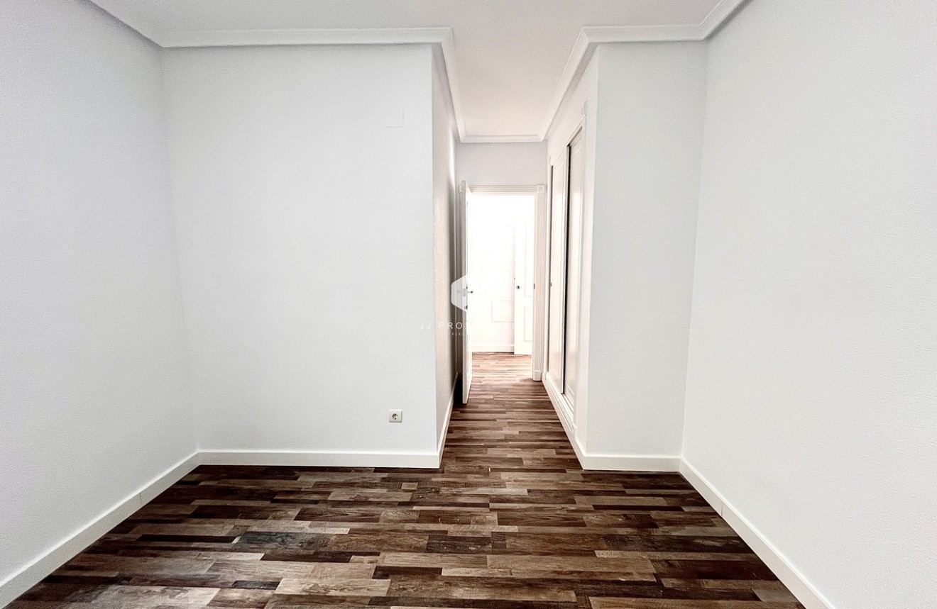 Segunda mano - Apartamento / piso -
San Miguel de Salinas - Inland