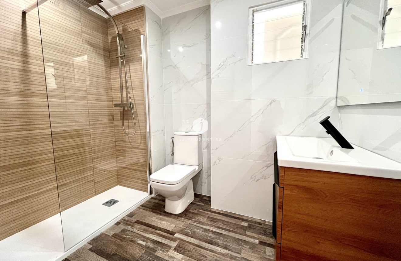 Segunda mano - Apartamento / piso -
San Miguel de Salinas - Inland