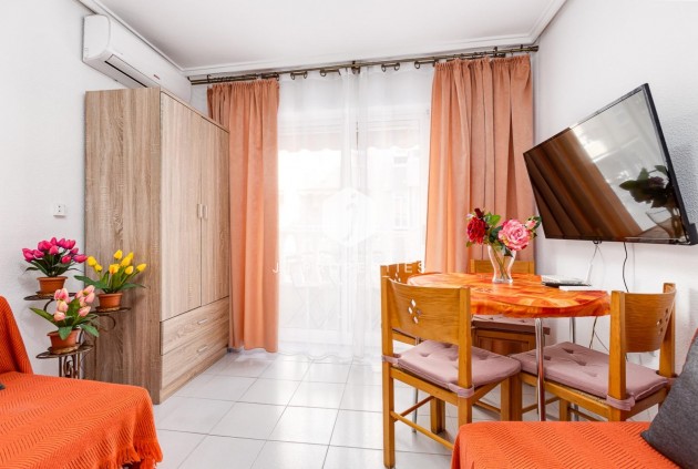 Segunda mano - Apartamento / piso -
Torrevieja - Las Piscinas Naturales