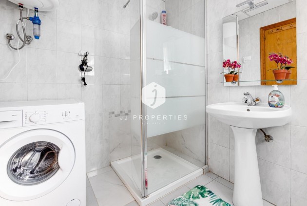 Segunda mano - Apartamento / piso -
Torrevieja - Las Piscinas Naturales