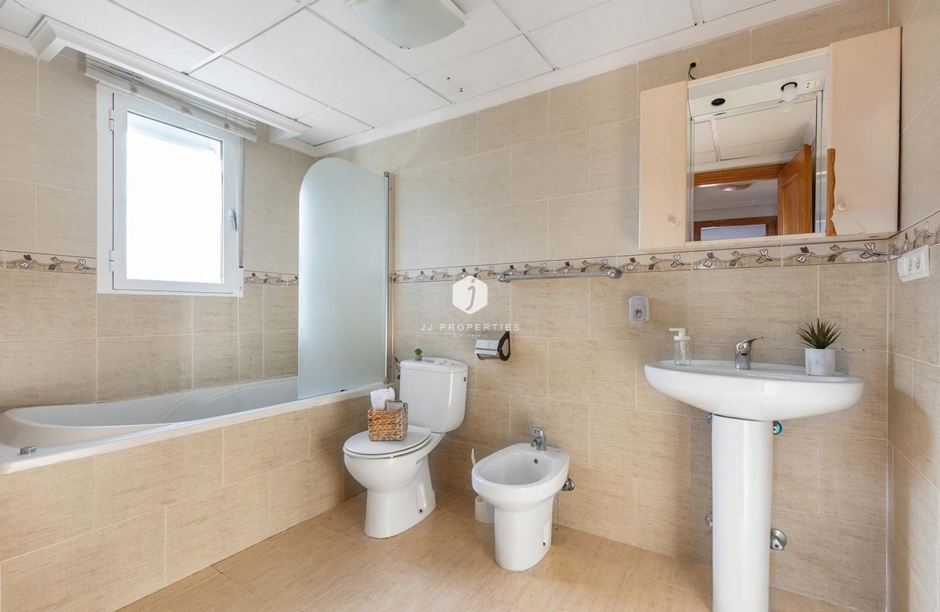 Segunda mano - Villa -
Rojales - Campo De Golf La Marquesa