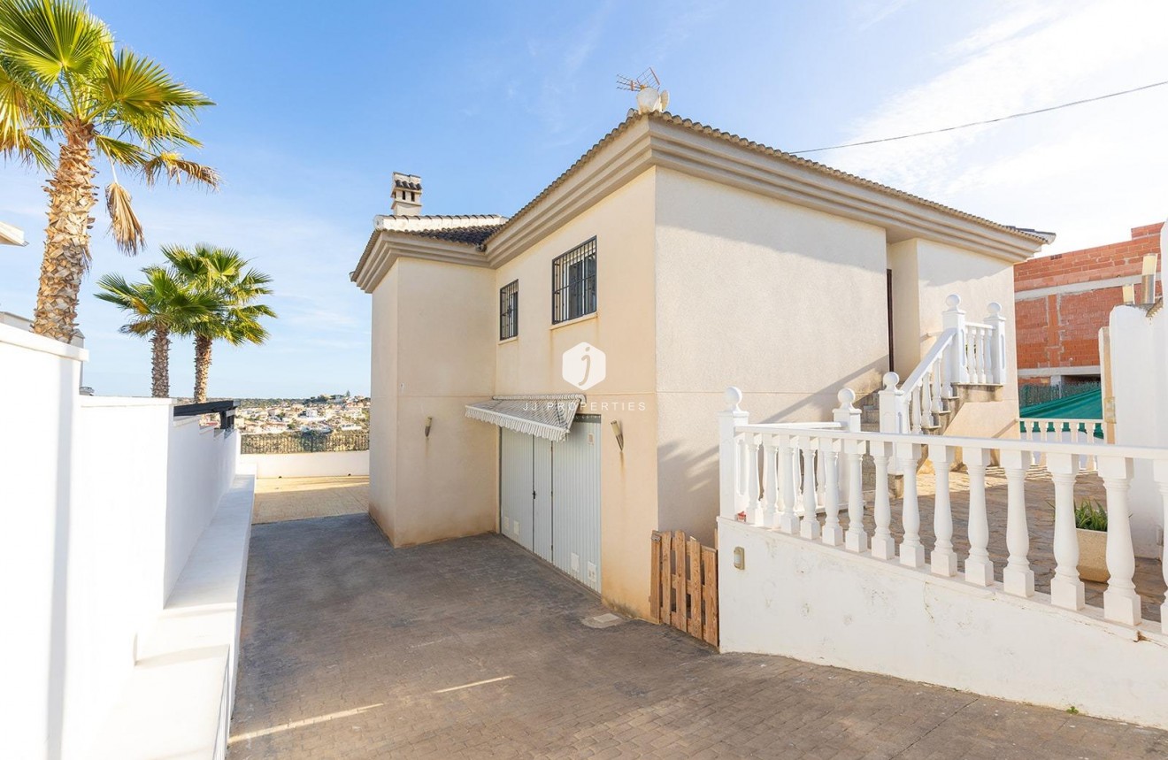 Segunda mano - Villa -
Rojales - Campo De Golf La Marquesa