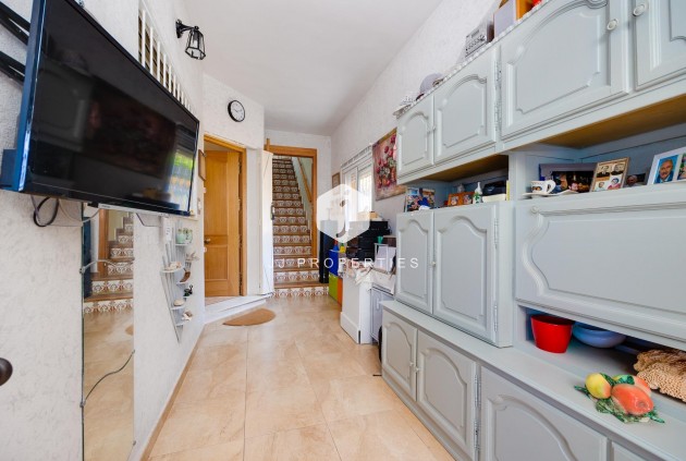 Tweedehands - Villa -
Torrevieja - aguas nuevas