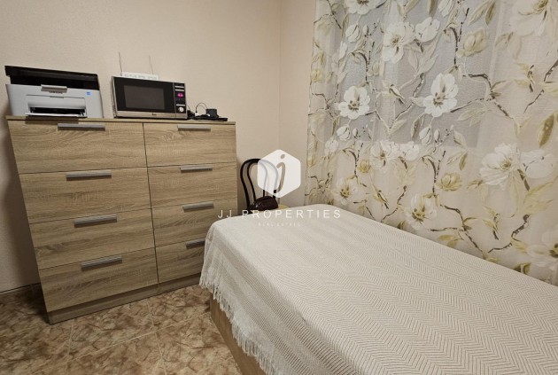 Segunda mano - Apartamento / piso -
Torrevieja - Centro